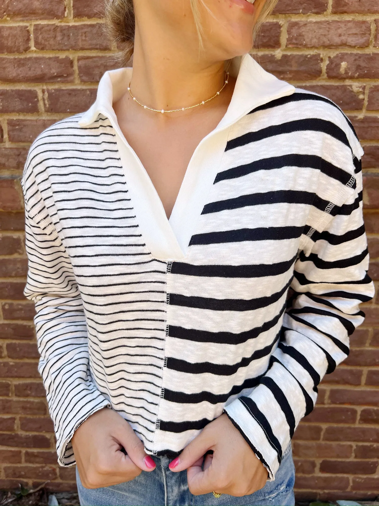 Black/White Color Combo Striped Knitted Top