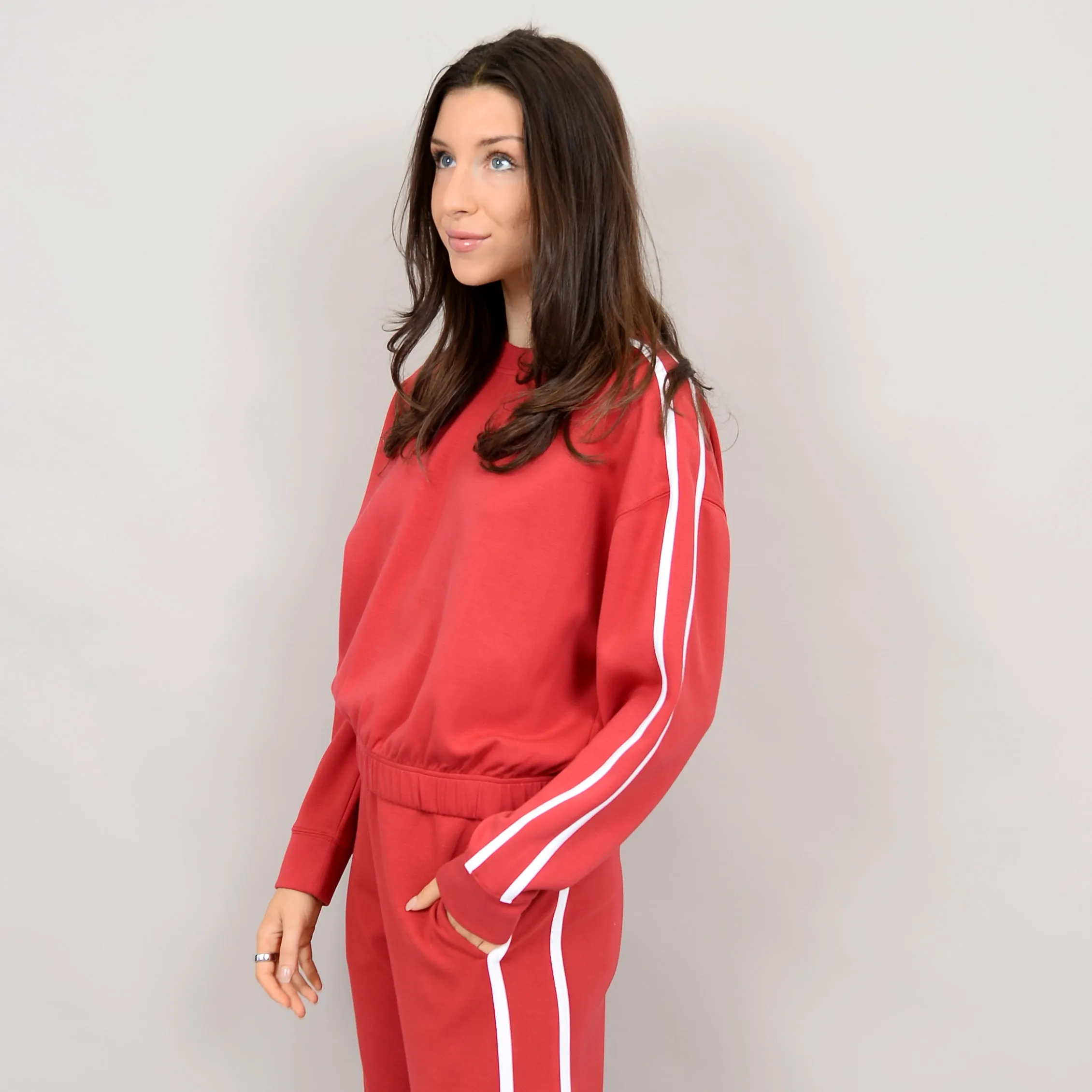 LIZA SOFT KNIT SWEATER - CRIMSON WHITE