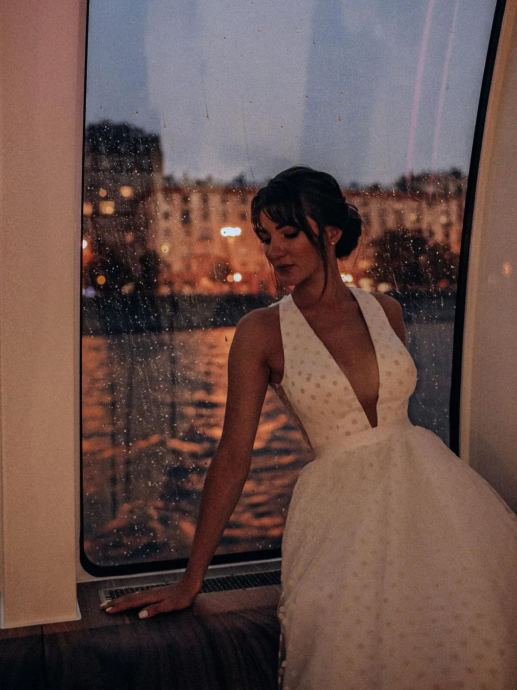 Marvelous V-neck A-line Polka Dot Lace Wedding Dresse Tulle Bridal Gowns WD597