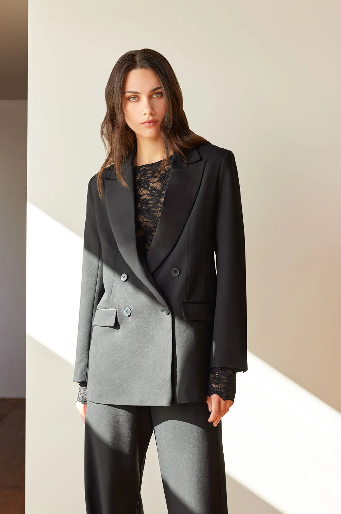 tux blazer / black